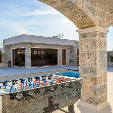 Glass Gym, Tennis, & Pool Bond Mansion Cera